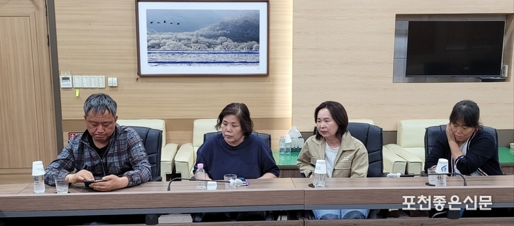 왼쪽부터 예진꽃화원 한태환, 에이프릴꽃 송미령, 예담플라워 김연, 예원화초 이은경 대표. 