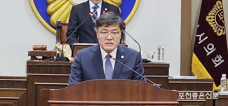 연제창 의원이 주요현장 답사 결과 보고서의 채택의 건에 대해 보고하고 있다. (사진=문석완 기자)
