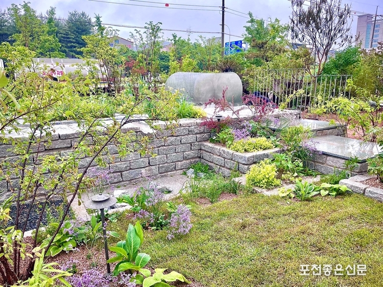 정성희 작가의 '소요정원'.