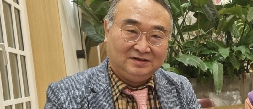 더 늦기 전에 그들의 이야기를 기록하자
