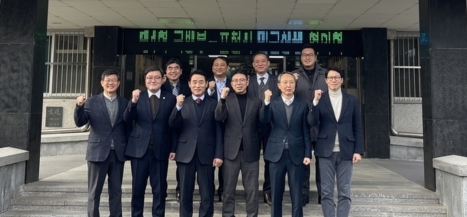 망신살 자초한 포천시장, 시정 운영 능력에 대한 의구심 커져