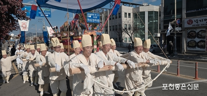 '제6회 면암문화제' 장례 행렬 재현과 노제 현장 사진 스케치